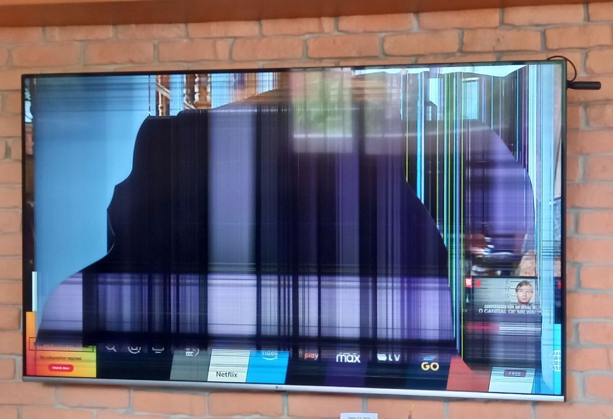 tv com tela quebrada